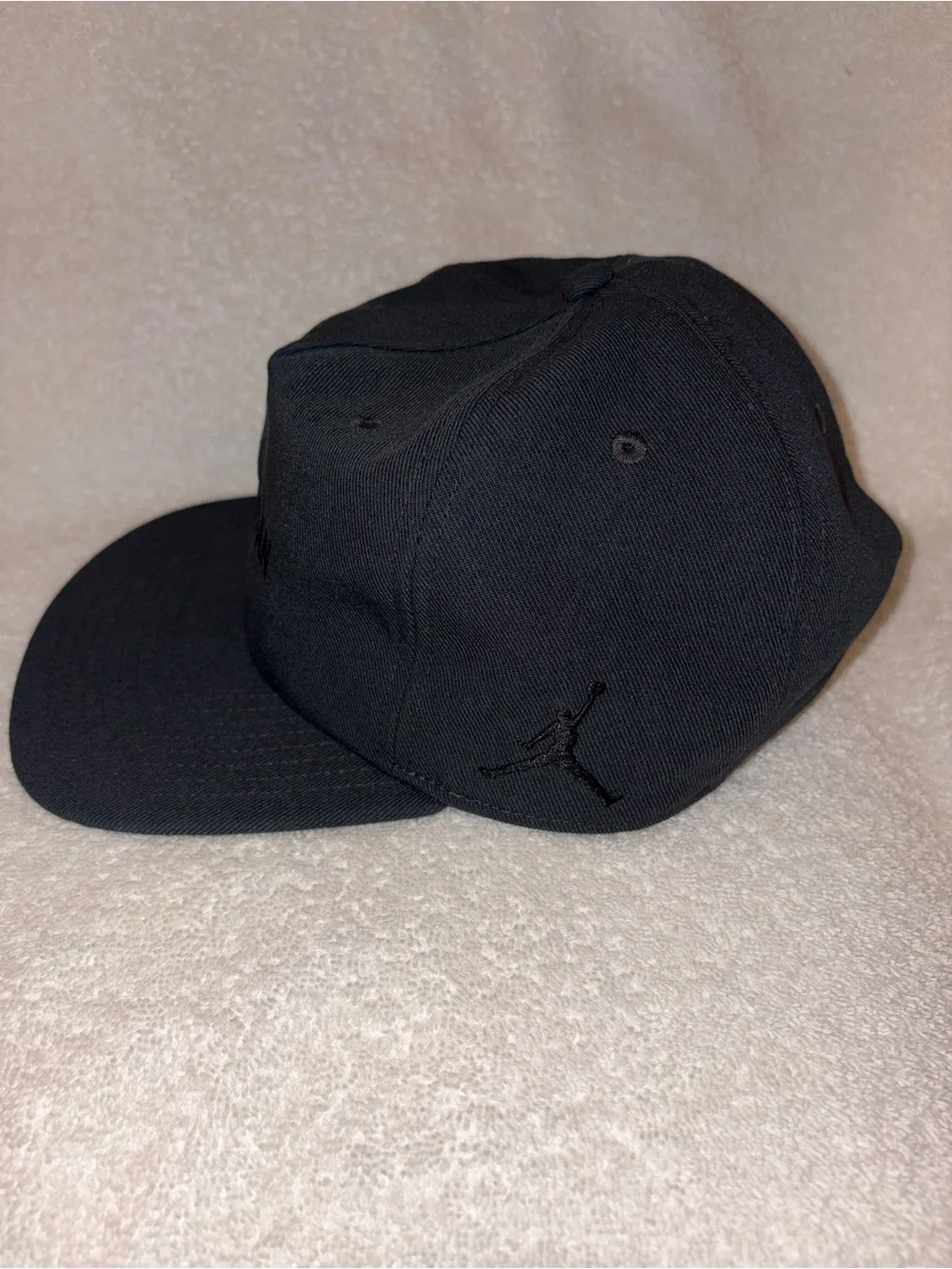 Nike Air Jordan Pro Cap Unstructured Flat Bill Hat Triple Black Size M/L NWOT